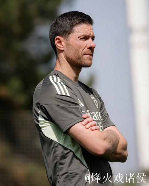 阿隆索战术倾斜导致的弊大于利，长此以往皇马战